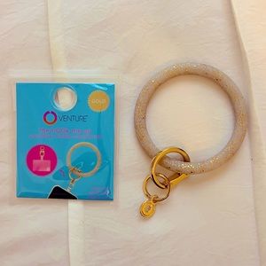 O-Ring Keychain & Universal Phone Connector